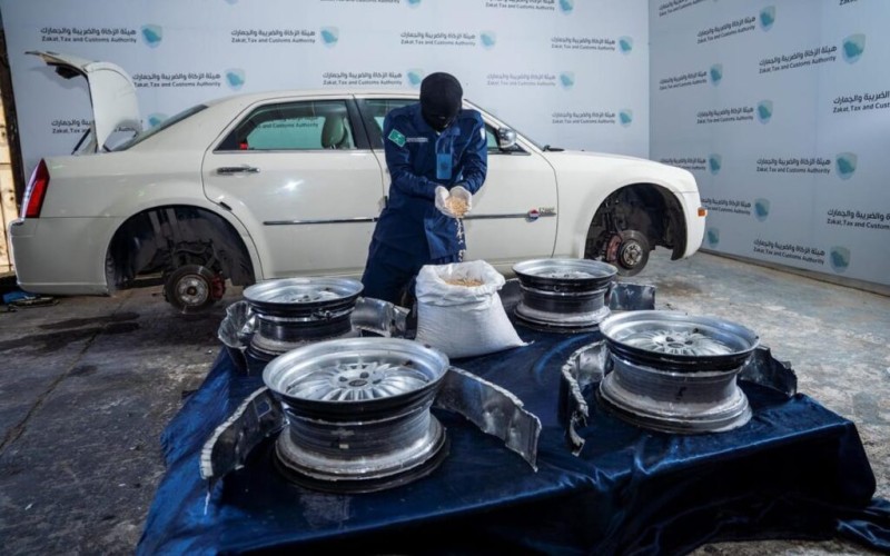 جمرك الحديثة يُحبط 3 محاولات لتهريب أكثر من 539 ألف حبة كبتاجون