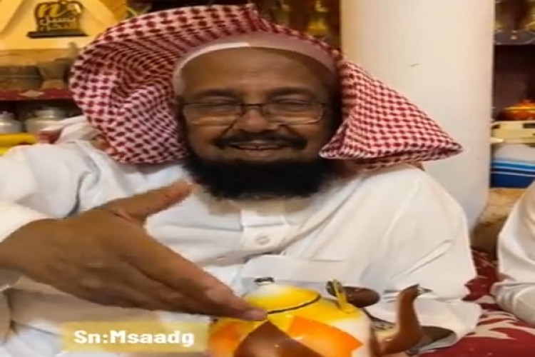 بالفيديو.. بائع مقتنيات قديمة يروي تفاصيل بيع إبريق بـ 11 ألف ريال وغضار بـ 17 ألف