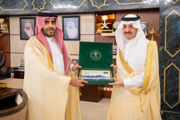 أمير الشرقية يستقبل مدير عام فرع الإدارة العامة للمجاهدين بالمنطقة