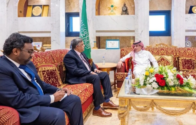 رئيس هيئة الإذاعة والتلفزيون يلتقي سفير الهند لدى المملكة