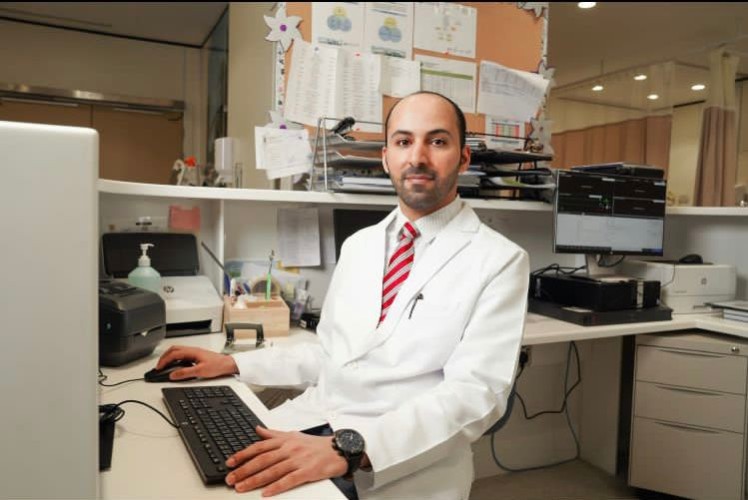 استشاري سعودي يخترع جهاز نظام ذكي لعلاج الارتجاع المعدي