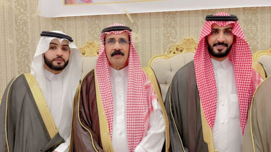 وسط جمع غفير من الأهالي .. فهد بن جلال بن عجوين يحتفل بزواج أبنائه في قصر المعالي كبيتال بحائل