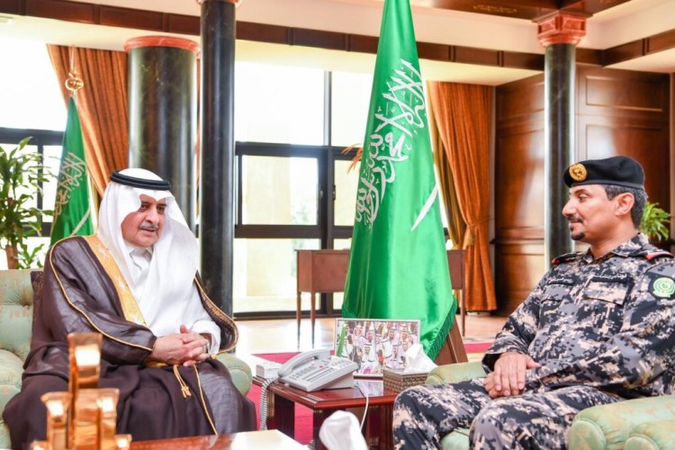 أمير منطقة تبوك يستقبل قائد قوة أمن المنشآت