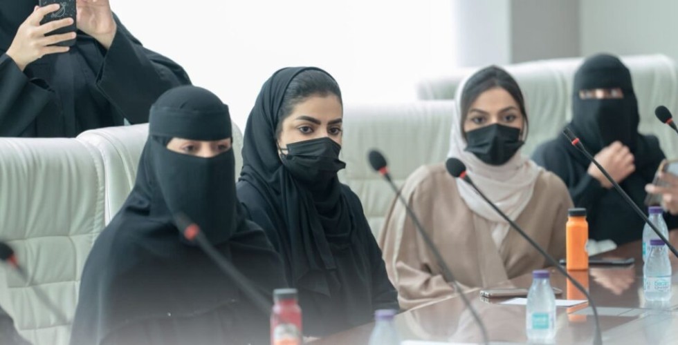 أشادوا بالتحولات التي تشهدها المملكة على مختلف الأصعدة .. وفد من سفارة وقنصلية أمريكا بالمملكة يزور غرفة جازان