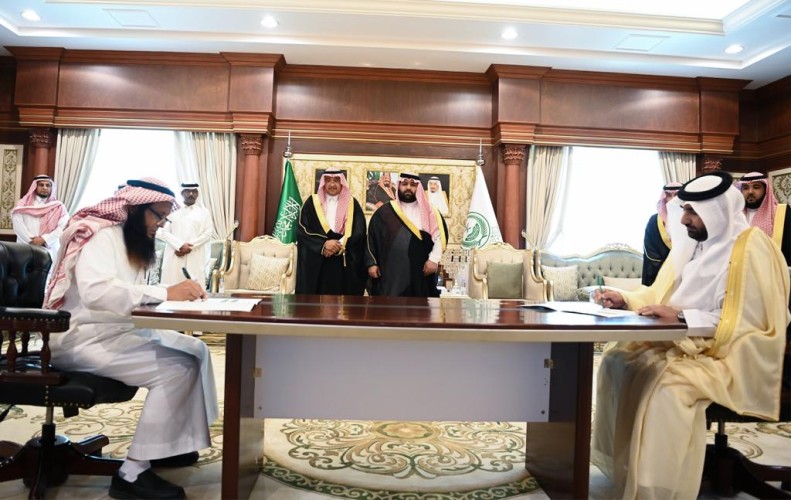 سمو نائب أمير منطقة جازان يسلّم 49 فيلا سكنية بضاحية الملك عبدالله