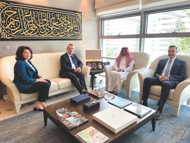 سفير خادم الحرمين بالأردن يلتقي المفوض العام لوكالة الأمم المتحدة لإغاثة وتشغيل اللاجئين الفلسطينيين “الأونروا”