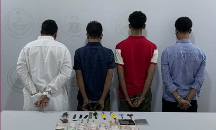 القبض على (4) مقيمين لترويجهم المخدرات في القصيم