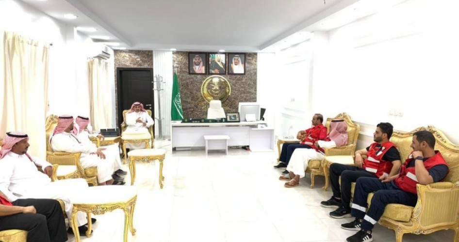 محافظ طريف يستقبل مدير عام هيئة الهلال الاحمر بالحدود الشمالية