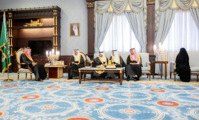 سمو أمير الباحة يستقبل رئيس جامعة الباحة وأصحاب السعادة وكلاء ووكيلة الجامعة