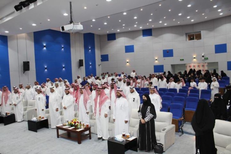 تعليم الطائف يختتم الملتقى العلمي الصيفي بمشاركة أكثر من 400طالب وطالبة