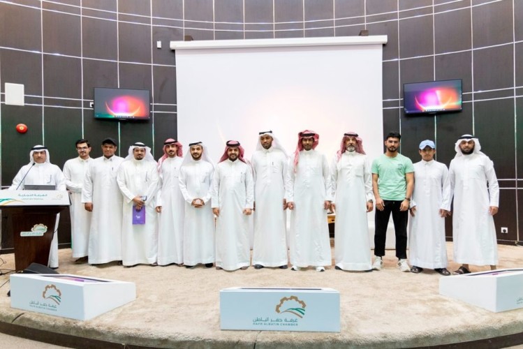 بهدف التحوّل للتجزئة الحديثة : غرفة حفر الباطن تنظم لقاءً حوارياً لرواد الأعمال