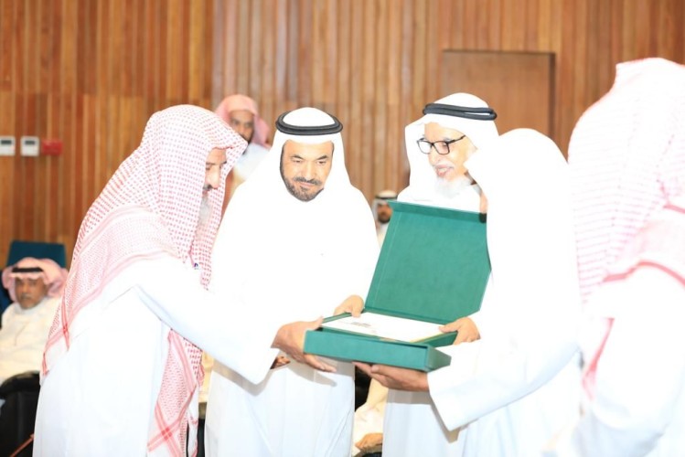 نائب المفتي يتسلم تقرير منجزات فرع القصيم خلال موسم الحج
