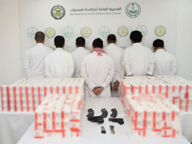 ‎في (3) عمليات أمنية بمنطقة نجران .. إحباط محاولات تهريب أكثر من (306) آلاف قرص خاضع لتنظيم التداول الطبي