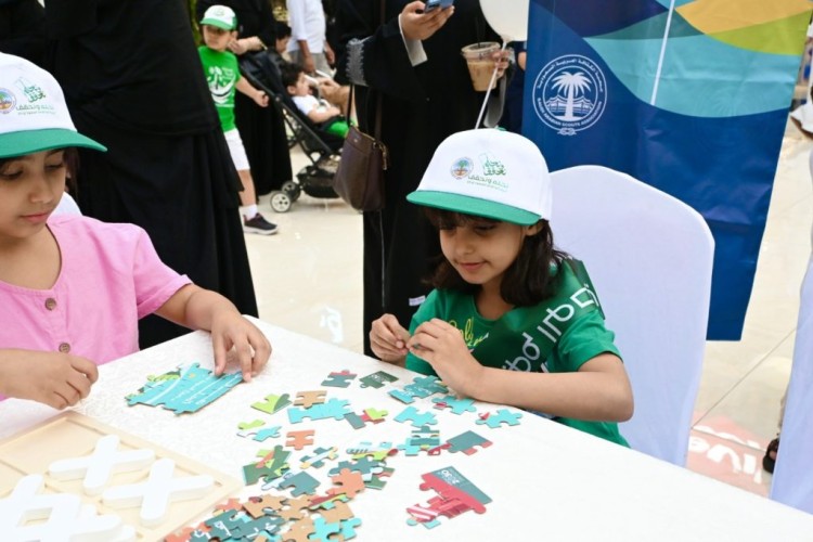 الكشافة تُعزز القيم الوطنية لدى الأطفال بالرسم