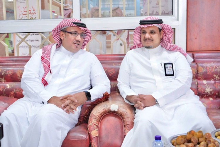 تعليم حائل والأمانة تحتفيان بالمعلمين والمعلمات عبر الشاشات الإلكترونية في الميادين والحدائق