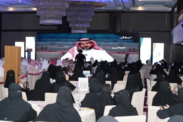 تتويج 2929 معلم لإسهامهم في تزويد أكثر من 18 ألف طالب بمهارات القرن الـ21