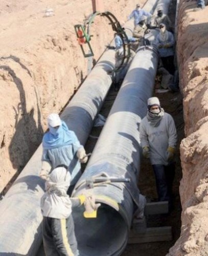 قرى مركز سقف وحويان بلا شبكة مياه ولا متعهد سقيا منذ عامين