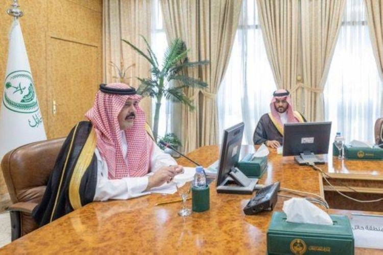 سمو أمير حائل يرأس اجتماع اللجنة الرئيسية للدفاع المدني ويطلع على خطط مواجهة أخطار السيول