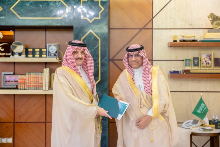 أمير الشرقية يستقبل مدير عام فرع وزارة التجارة بالمنطقة الشرقية