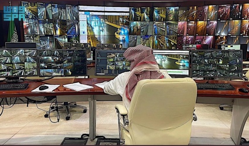 أمانة الرياض تسحب 40 ألف م3 وتواجه الحالة المطرية بـ 2700 كادر بشري