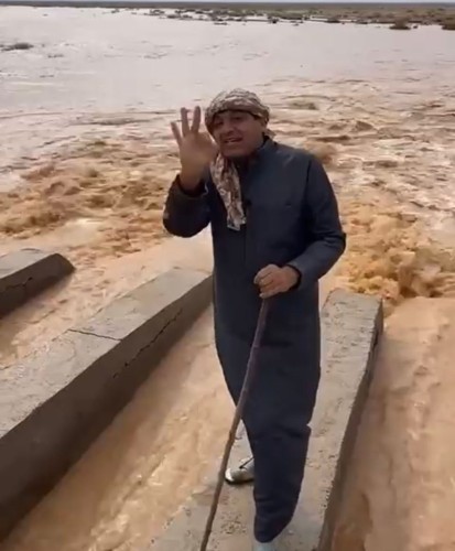 “يٌنبع من مرتفعات ضرغط وضريغط الواقعان جنوب غرب حائل” .. شاهد: “الزعاق”: يكشف سبب حريان وادي القهد