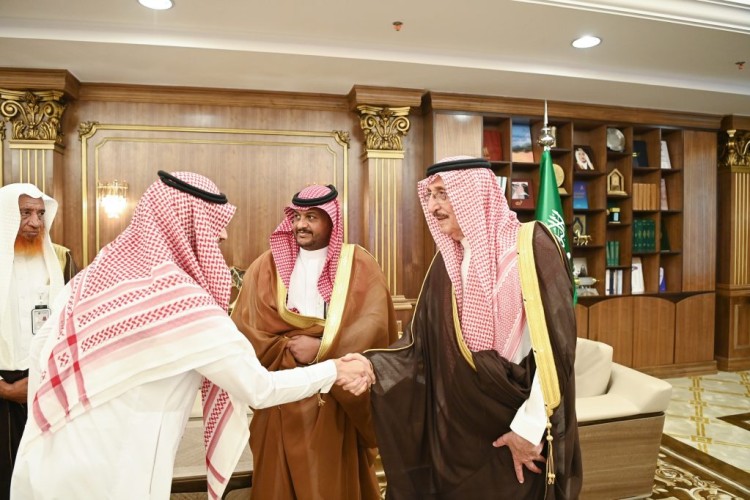 أمير جازان يستقبل رئيس وأعضاء مجلس إدارة جمعية التوعية بأضرار المخدرات بالمنطقة..