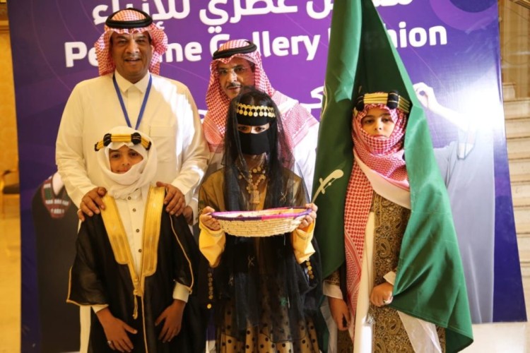 «سعد معزي» يفتتح معرض عطري في مدينة عرعر بمشاركة برندات بنات الحدود الشمالية