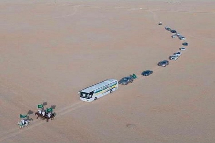 فريق هُمام التطوعي ينفذ مبادرة ” زرع الشتلات ونثر البذور” في فيضة حسناء الفاو بحفر الباطن