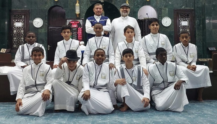 فريق حي مسجد التقي التابع لمركز حي المسفلة ينفذ حملة أترك المكان أحسن مما كان