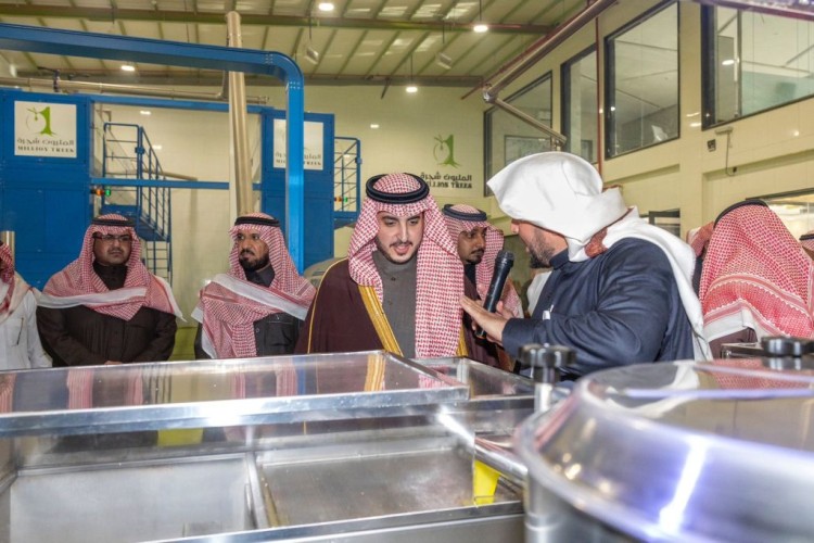 أمير الجوف يدشن مصنع المليون شجرة لعصر الزيتون في بسيطا دعماً للاستثمار الزراعي