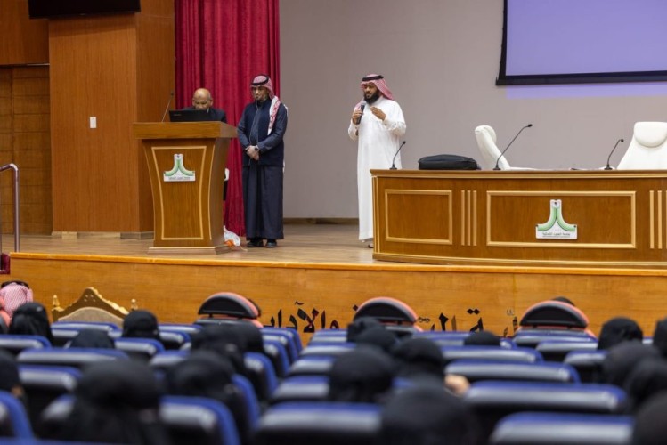 بيئة الشمالية تشارك جمعية النحالين بالبرنامج التدريبي