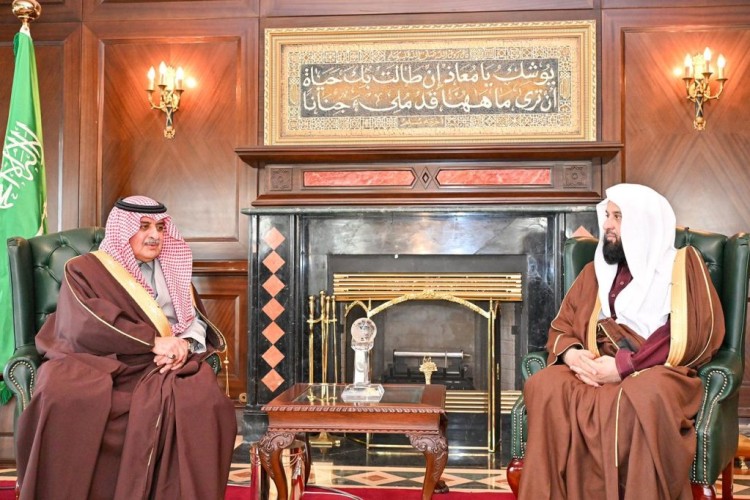 أمير منطقة تبوك يطلق حملة (اعتناء) ويستقبل معالي الرئيس العام لهيئة الأمر بالمعروف والنهي عن المنكر