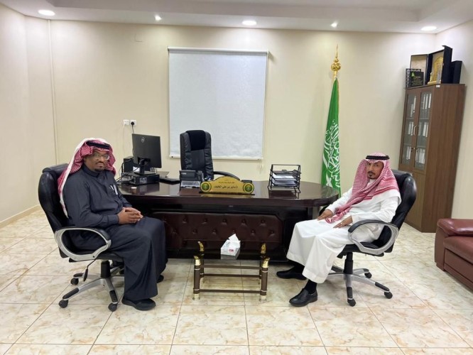 مدير مكتب فرع البيئة بطريف يستقبل مدير إدارة الأراضي والمساحة بالمنطفة