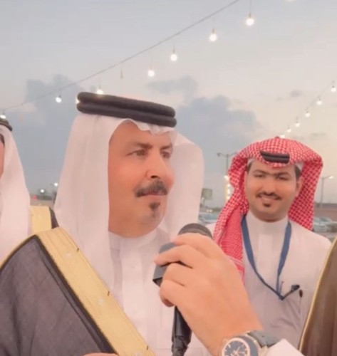 أثناء تكريمه في المدينة عبر عدسة “الشمال” الإخبارية .. العمدة “عبدالله بن دحيم بن هون”: أهدي التكريم لقبيلة بني رشيد والقبائل الأخرى