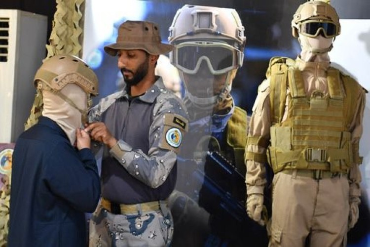 معهد تدريب الرماية بالأمن العام يشارك ضمن معرض وزارة الداخلية واحة الأمن