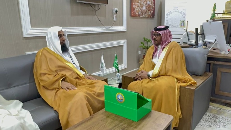 محافظ العارضة ومحافظ فرسان يطلقان حملة ” اعتناء “