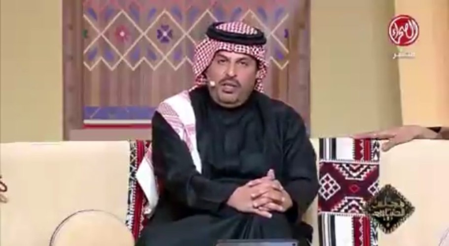 شاهد.. مهرجان الإبل يكرم شعراء المحاورة الراحلين.. ونجل الشاعر عيد بن مربح يُعلق: «بادرة غير مستغربة على  فهد بن حثلين»