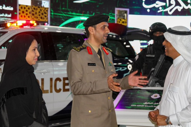 نائب وزير الحج والعمرة يزور جناح وزارة الداخلية في مؤتمر ومعرض خدمات الحج والعمرة