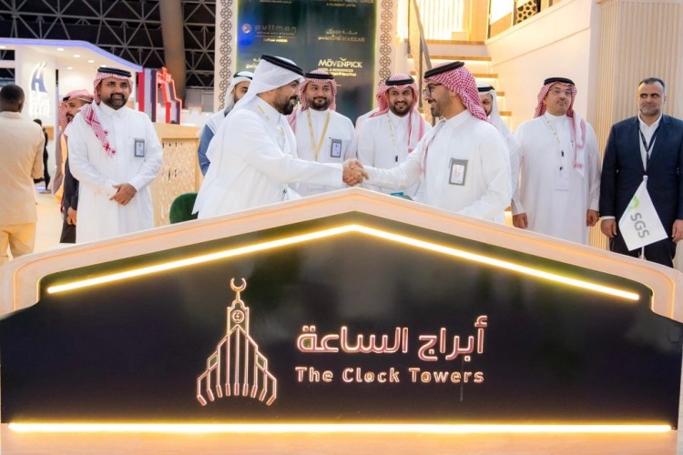 أبراج الساعة تطلق مبادرة ” مسافر بلا حقيبة “