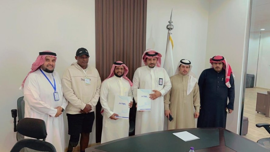 توقيع مذكرة تفاهم وشراكة مجتمعية بين فريق مبادرون عسير التطوعي مع الغرفة التجارية بأحد رفيدة