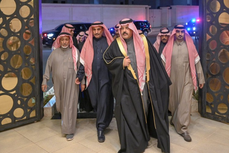 سمو أمير منطقة حائل وسمو نائبه يعزيان أسرة “ابن ناهس” في وفاة فقيدهم “بركات بن ناهس بن براك”