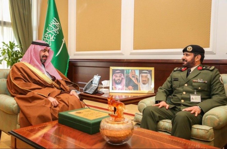 نائب أمير تبوك يتسلم التقرير السنوي لسجون المنطقة