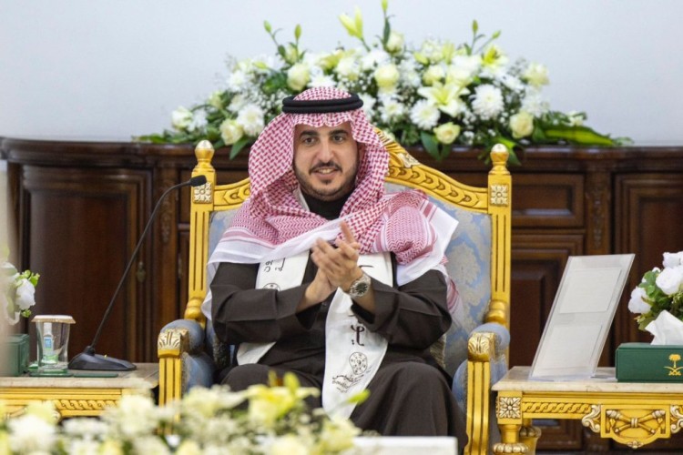 أمير منطقة الجوف يشهد محاضرة (الإمام) ويبيّن أنّ مناسبة يوم التأسيس ذكرى وطنية غالية نستذكر فيها مراحل بناء وتطوّر هذا الكيان