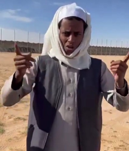 بالفيديو: مشهور “سناب شات” قعيد المطيري يعلن عن أكبر مخيم في مهرجان جادة الإبل بحائل ويدعو الجميع لحضور الحفل والعشاء