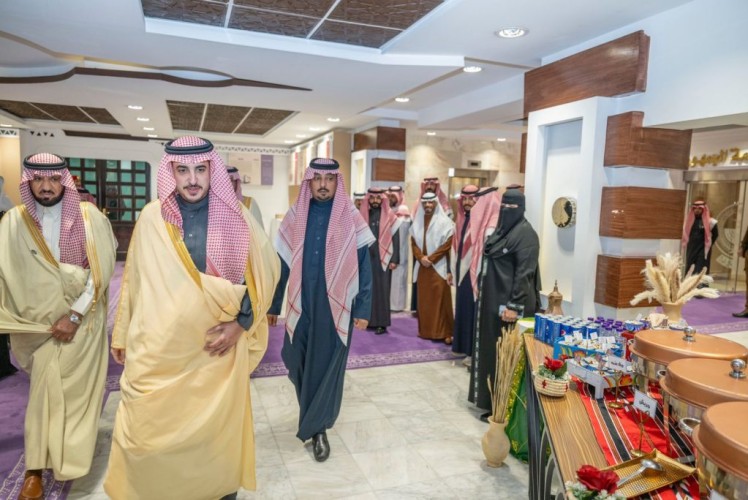 أمير منطقة الجوف يشارك منسوبي الإمارة الاحتفاء بذكرى يوم التأسيس