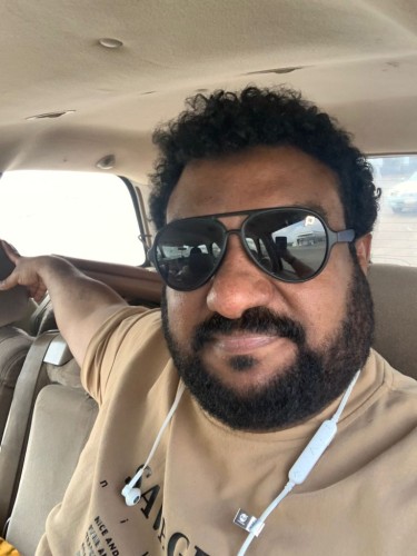 “لحظة صفاء”لوحة فنية بديعة للفنان التشكيلي المبدع الأستاذ محمد وافي