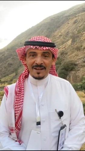 ضمن سلسلة لقاءاتنا الحوارية .. صحيفة الشمال الإخبارية تلتقي مع المشرف الإعلامي لمهرجان البن الأول بـ”رجال ألمع” محمد بن زايد آل مشافع ويوضح أبرز مميزات المهرجان