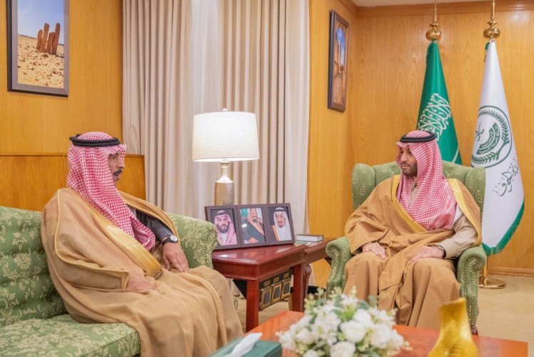نائب أمير الجوف يستقبل مدير عام الأحوال المدنية بالمنطقة
