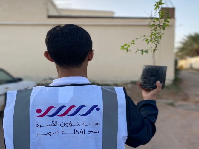 توزيع 100 شتلة بمحافظة صوير ضمن مبادرة “السعودية الخضراء “