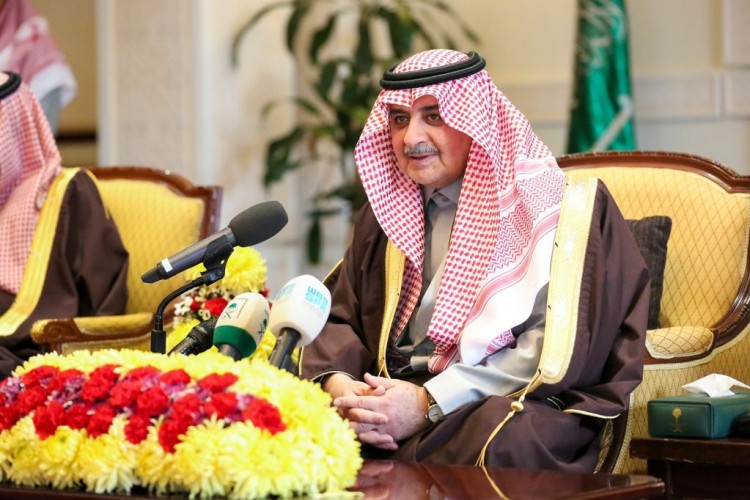 أمير منطقة تبوك يرعى حفل يوم البر السنوي ويسلم عدداً من وحدات الإسكان التنموي